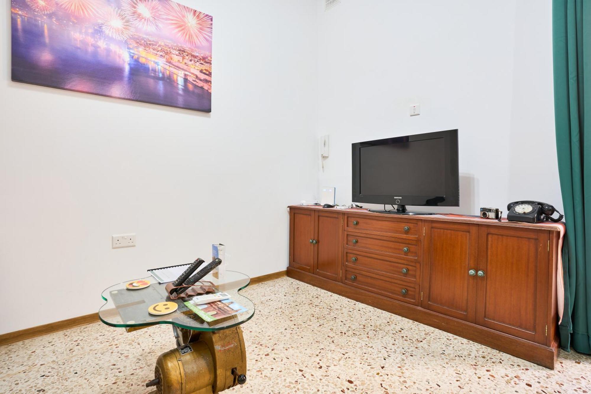 Ta' Nena Apartment In Floriana, 10 Minutes Away From Valletta Exterior foto